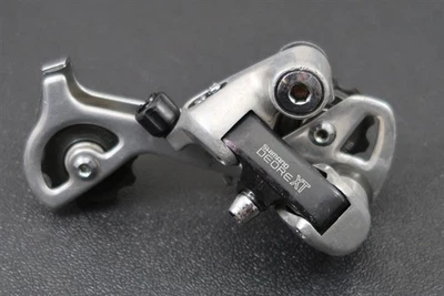 6 Speed Shimano Deore XT RD-M730 long cage rear derailleur - Image 1 of 3