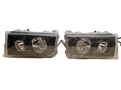 82-93 MERCEDES BENZ 190E BLACK HOUSING 5 PIN NEW SET LEFT  RIGHT HEADLIGHTS W201 Foto 1 de 4