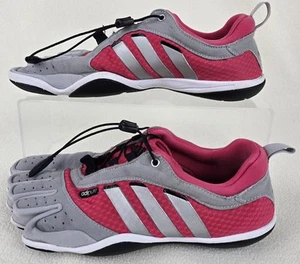 Scarpe da ginnastica Adidas da donna Adipure in pizzo a piedi nudi taglia 7,5 cinque dita grigio rosa - Foto 1 di 9