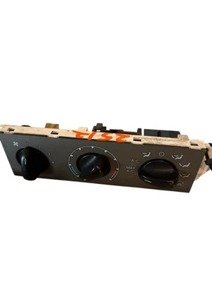 03 04 05 FORD EXPLORER Heater AC Control Switch - Image 1 of 4