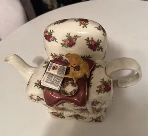 old country roses royal albert Teapot Arm Chair Book Teddy Bear Dinner Plate Lid - Picture 1 of 8