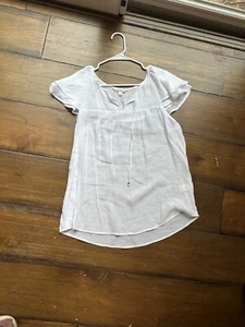 Fundamental Things White Short Sleeve Blouse in Womens Size Medium - Picture 1 of 1