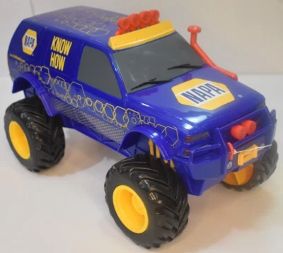 First Gear NAPA Mud Racer Monster Truck 4X4 Lights & Sound working Winch fun toy - Image 1 of 4