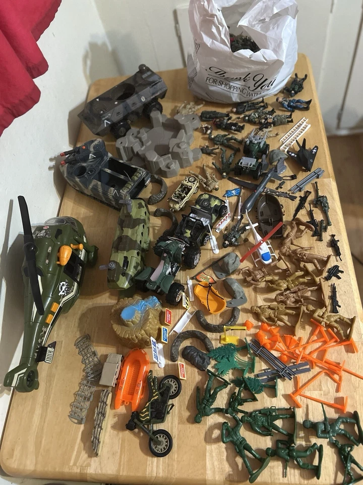 Huge Lot Of Toy Army Military Soldiers & Accessories Vehicles, Helicopters, etc - Image 1 of 4