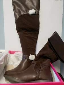 ShoeDazzle Women's Brown Tall Flat Boots Sivan Size 7 knee high - Picture 1 of 9