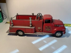 **Vintage Tonka No. 5 Fire Pumper Truck 1956 Pressed Steel Toy FORD ROUND FENDER - Picture 1 of 14
