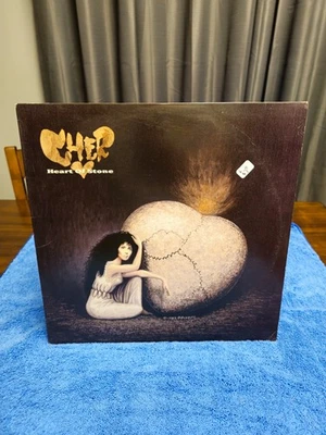 CHER - Heart of Stone (1989) Vinyl LP GHS 24239 VG+/VG+ - Image 1 of 3