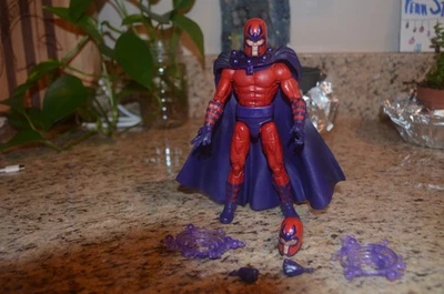 Hasbro MARVEL LEGENDS Family Matters 3 pack MAGNETO - Image 1 of 4