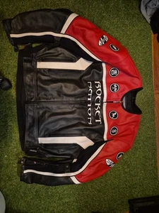 @@ JOE ROCKET / ROCKET NATION / LEDER MOTORRAD RENNJACKE Gr. 52 rot/schwarz - Bild 1 von 7