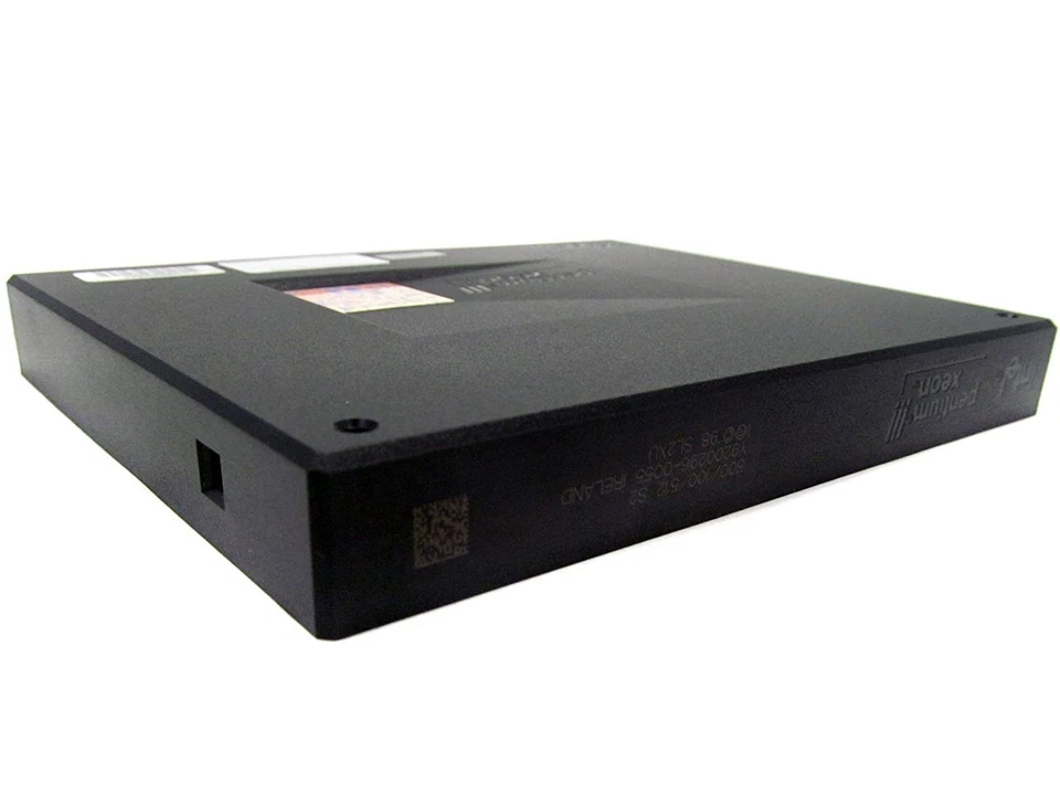 Intel Xeon Pentium III 500MHz SL2XU CPU - Image 1 of 1