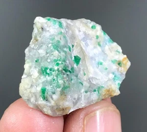 Beautiful Emerald Crystal Specimen from Pakistan 41 Carats - Picture 1 of 7