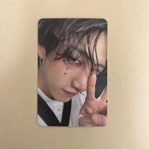 Tarjeta fotográfica oficial Stray Kids Bang Chan versión Karma genuina - Imagen 1 de 2