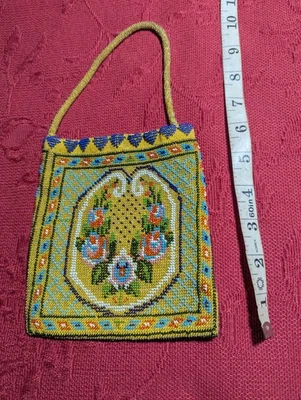 PRETTY ANTIQUE BEADED PURSE FLORAL LOVELY COLORS SMALL RECTANGULAR - Image 1 of 3