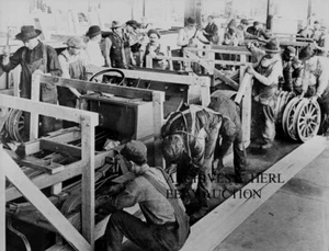 Rambler chassis 1905 Jeffery plant factory assembly line attaching wheels photo - Picture 1 of 1