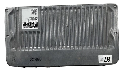 Toyota Prius C 2015 híbrido ECM módulo ecu # 89661-5C331 genuino OEM  Foto 1 de 4