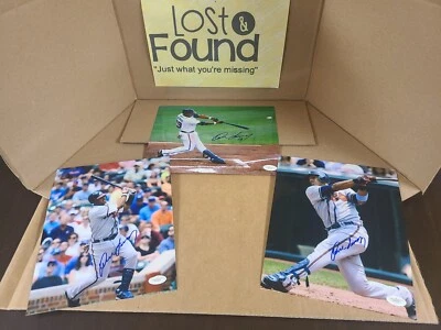 LOTE DE 3 YUNEL ESCOBAR 8X10s Certificado de Autenticidad Pegatinas Autografiadas BRAVES  Foto 1 de 4