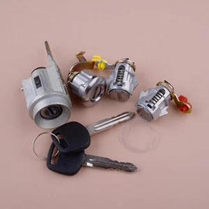 Ignition Switch Door Lock Cylinder & Gas Lock Fit for TOYOTA Hilux PICKUP 89-95 - Picture 1 of 4