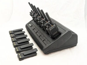 Motorola DP4600e UHF 6 Set + Cargador 6 Vías + 6 Baterías Adicionales Alta Capacidad - Imagen 1 de 5