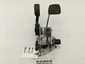 Nissan Leaf EV Hatchback Brake Gas Pedal Fits 2011 2012 11 12 - Picture 1 of 12