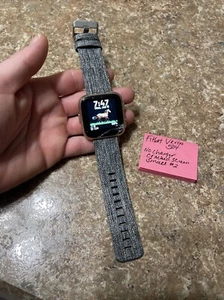 Fitbit Versa Fitness Smartwatch - Gold Aluminium FB504 SMALL  No Charger - Picture 1 of 4