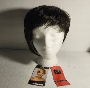 Peluca sintética negra Bobbi Boss M-661 VIVI #1B - Imagen 1 de 8