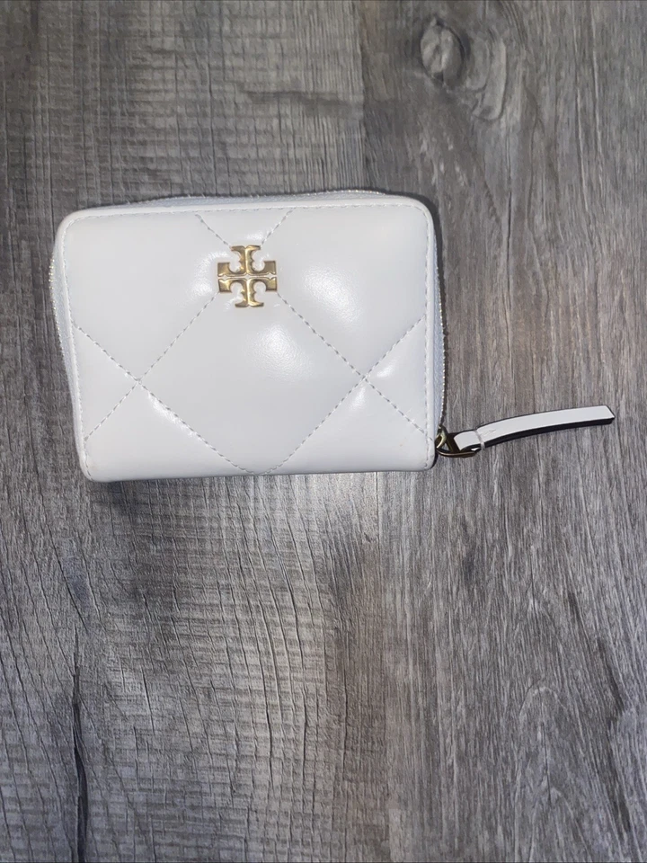 Cartera para mujer de cuero Tory Burch blanca con cremallera alrededor Foto 1 de 4