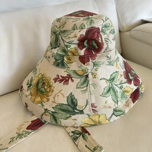 NWT GUCCI BUCKET HAT FLOWER CALIFORNIA 697355 Sz L GG Floral - Picture 1 of 10