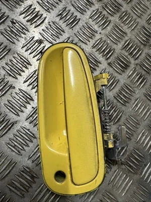 MITSUBISHI FTO FRONT Outer Left SIDE DOOR OPEN HANDLE LEVER MR170589 No 1 - Image 1 of 4