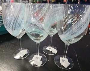 4 x Pier 1 einmundgeblasene Optik Swirl türkis blau Weißweingläser Stielgläser - Bild 1 von 4