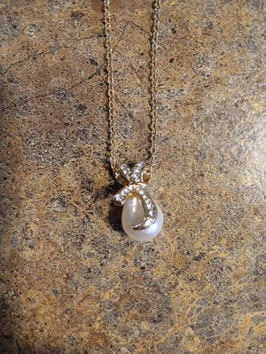 Collar de perlas de imitación tono dorado 18 pulgadas joyería inmobiliaria con cristales langosta clp Foto 1 de 4