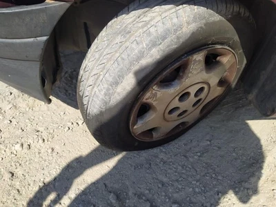 Left Front Transmission for TOYOTA CARINA (T19) 1.6 XLi (4-ptas.) 1995 1772879 - Image 1 of 4