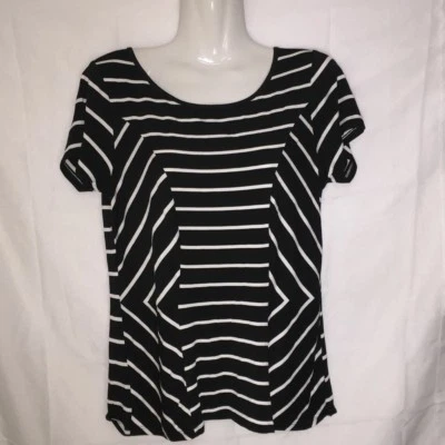 Blusa mujer Willie Smith L cuello redondo manga corta rayas blancas y negras Foto 1 de 4