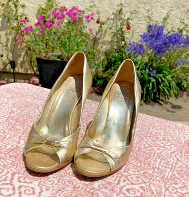 Auth Gucci Women's Open Toe Cork Wedge Sandals Gold Size 8.5 (Purse NOT incld) - Image 1 of 4