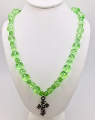 "Collar cruzado de 23"" con cuentas de vidrio checo de 23"" color verde esmeralda para mujer" Foto 1 de 4