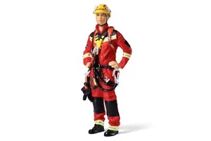 TINY 1/18 Resin Figure #21 Hong Kong Fireman Firefighter HART Red 10.3 cm Tall - Picture 1 of 5