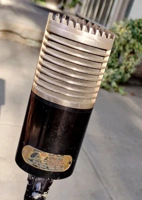 1950's American DR330 Ribbon Microphone TESTED - WORKS !! - Image 1 of 4