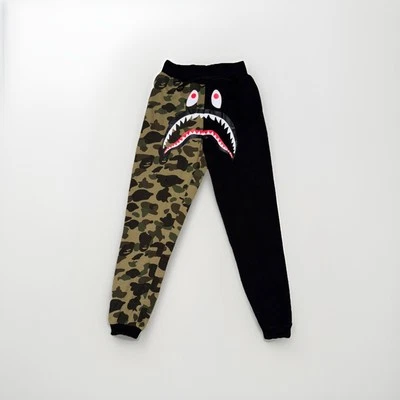 A Bathing Ape Joggers 男式 M 黑色绿色林地迷彩鲨鱼 BAPE WGM 运动衫 — 第 1/4 张图片