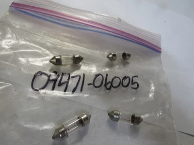 Nuevo de Lote Antiguo Suzuki OEM Bombilla 6v 8w 1978 DS100 1978 DS125 09471-06005 VENDIDO COMO 4 Foto 1 de 2