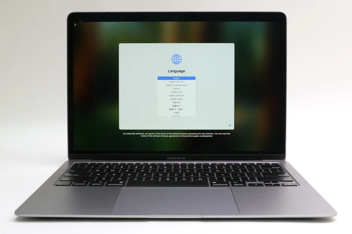 Apple MacBook Air 13.3インチ シルバー Amazon.com: Apple MacBook Air 13