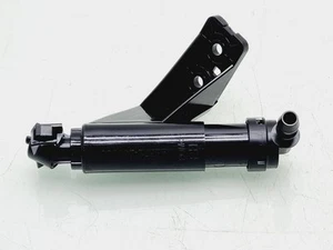 Hyundai Santa Fe 2014 Front right headlight washer spray nozzle 986722W000 - Picture 1 of 3