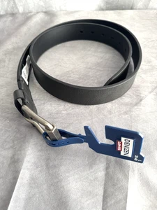 Neu mit Etikett Levi's Denizen schwarzer Kunstledergürtel 38-40 (L), 1,5 Zoll breit - Bild 1 von 3