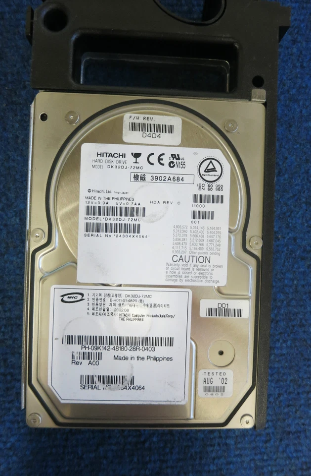 Hitachi DK32DJ-72MC 73GB 10K RPM SCSI 80Pin 3.5in Hard Drive - Image 1 of 1
