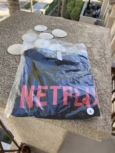 Camisa Netflix Grande Negra Plataforma de Transmisión Logo Básico Gráfico Camiseta ¡Nueva! - Imagen 1 de 4