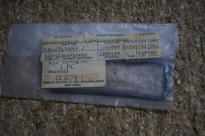 Yamaha XS 750 1977-1979 Cam Chain Tunnel Lower Gasket 1j7-11356-00 NOS - Image 1 of 2