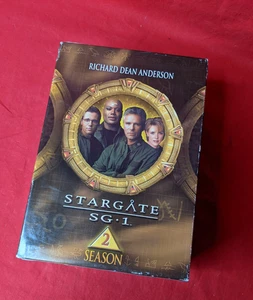 Stargate SG-1 Season 2 Boxed Set - Picture 1 of 3