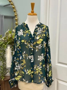 Womens Chico's Sheer Button Down Size 1 (Med) NWT $89 - Picture 1 of 1