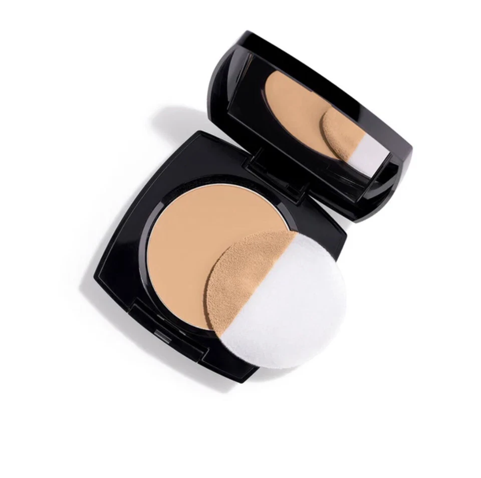 Avon Flawless Mattifying Pressed Powder in MEDIUM - Image 1 of 1