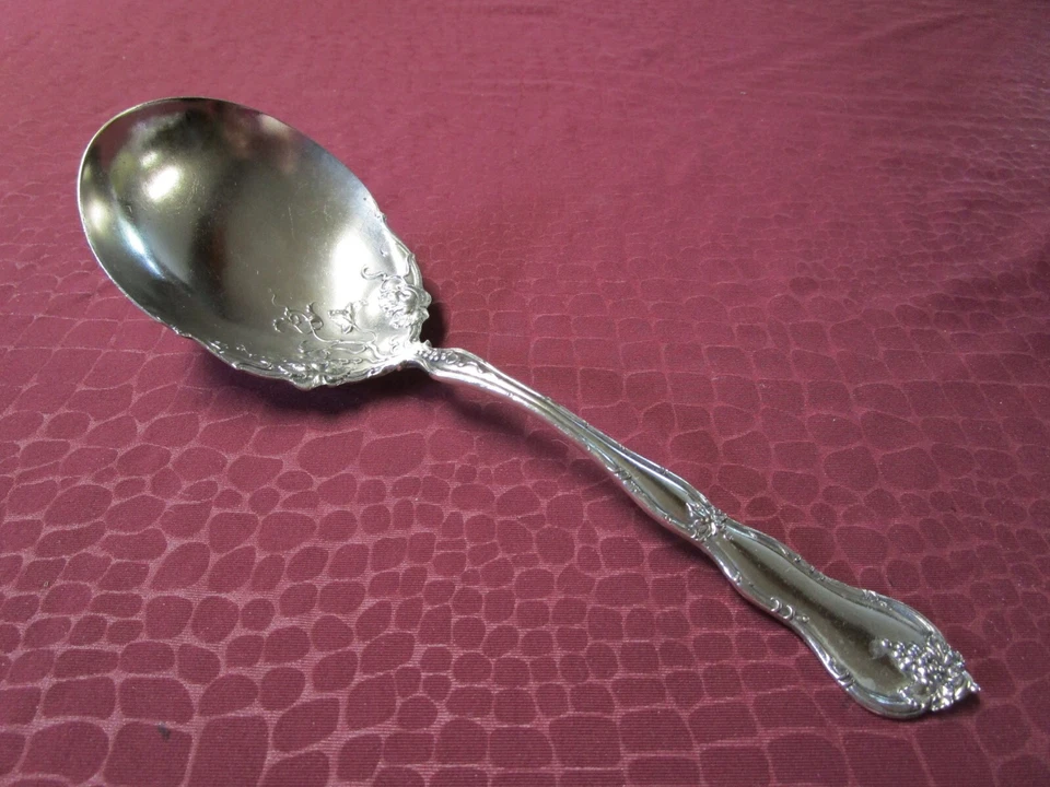 GRAPE Rogers Silverplate Berry o cuchara grande para servir sin monogramas L Foto 1 de 4