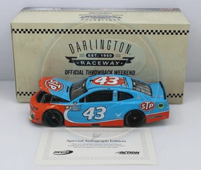 AUTOGRAFIADO ERIK JONES 2021 DARLINGTON RETRO STP (JOHN ANDRETTI) ACCIÓN 1/24 Foto 1 de 4
