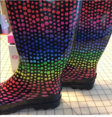 NUEVAS botas de lluvia con caja SUGAR 13” de alto en lunares para mujer talla 8 de colección resistentes nuevas en stock Foto 1 de 4